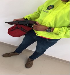 En allanamiento capturadas dos personas por receptación y porte de arma de fuego