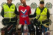 Detenido Tripe A cuando sacaba licor de un establecimiento comercial