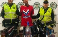 Detenido Tripe A cuando sacaba licor de un establecimiento comercial