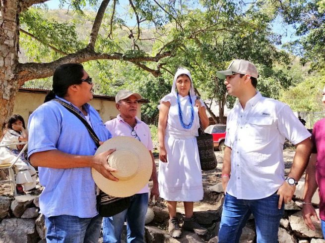 El compromiso del alcalde Mello Castro con indígenas de la Sierra Nevada