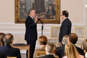 Destapar “ollas” de la corrupción, pide el Presidente al nuevo Fiscal