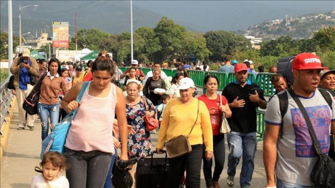 Más de la mitad de venezolanos radicados en Colombia están de manera irregular, advierte Migración