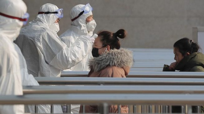 China alista más medidas para estabilizar su economía, golpeada por virus respiratorio