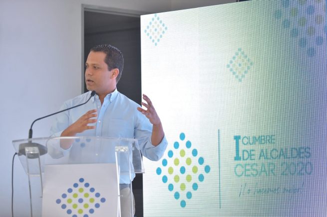 El llamado del gobernador Monsalvo a alcaldes del Cesar para mancomunadamente