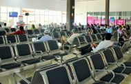 El 93 % de los aeropuertos tiene deficiencias en controles por el coronavirus, advierte la Contraloría