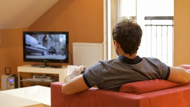 ¿Qué puede pasarle a tu cabeza si ves mucha televisión?