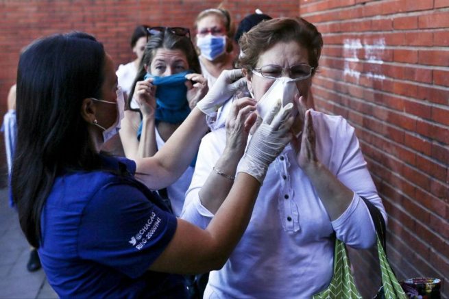 Casos y muertes por Covid-19 aumentan, naciones más pobres necesitan alivio deuda: OMS