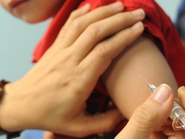 ¿Por qué debo vacunar a mis hijos contra las paperas?