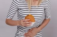 ¿Por qué me duele el estómago después de comer?