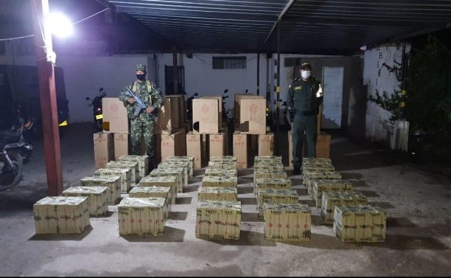 La Polfa incautó camioneta en la que transportaban 22 mil cajetillas de cigarrillos