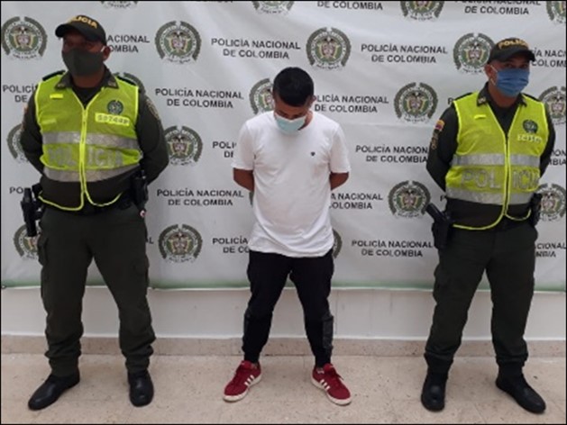 En hechos diferentes, capturados por tráfico de estupefacientes y porte de arma de fuego