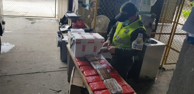 La Polfa aprehendió 19 panelas de marihuana que iban como encomienda
