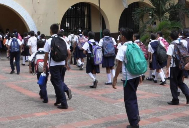 Gobernador Monsalvo plantea a Alcaldes del Cesar definir esquema para retorno a clases bajo alternancia