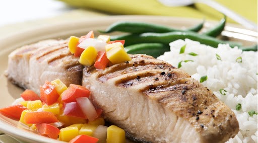 Qué puedes comer y qué debes evitar si tienes cálculos biliares