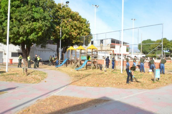 Policía interviene el parque del barrio Simón Bolívar de Valledupar