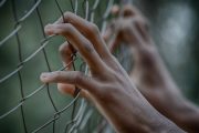 Exhortan a entidades garantizar los derechos de los y las adolescentes infractores de la ley penal