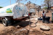 Dos millones de litros de agua potable, entregó el Cerrejón a sus comunidades vecinas