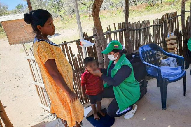 Unidades Móviles de Icbf en La Guajira brindan atención integral a más de 40 familias Wayúu