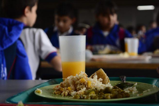 Más de 4 millones de estudiantes beneficiarios del PAE no reciben alimentación, advierte Contraloría