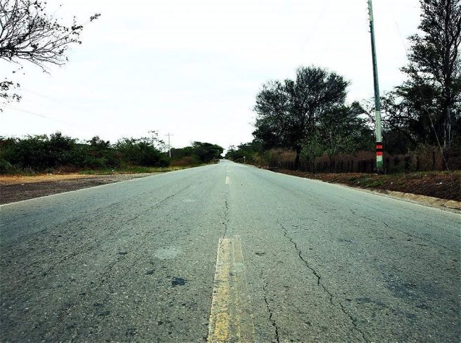 Invías avanza con el mejoramiento y mantenimiento de la vía Río Pereira - Cuestecitas y proyecta nuevas inversiones