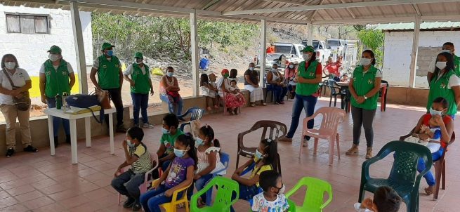 Icbf realizó jornada de atención a indígenas Wiwa en La Guajira
