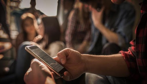 Cómo impactan las adicciones en la vida de los adolescentes