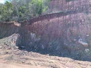 Medida preventiva de suspensión de explotación en la cantera Los Deseos (San Juan del Cesar)