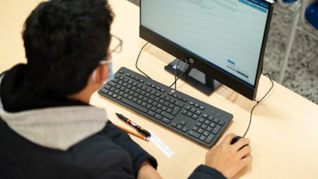 Icfes aplica con éxito primera prueba de Estado totalmente electrónica de 2021