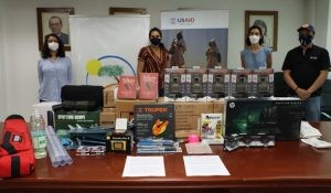 Corpoguajira recibe equipos para el monitoreo de la biodiversidad