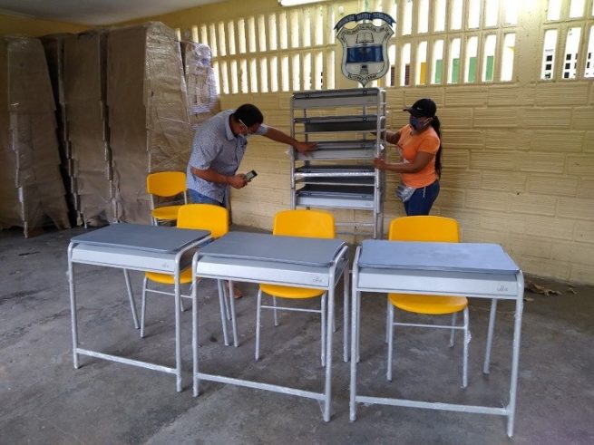 Más de 6.000 estudiantes del municipio de El Copey se beneficiarán con dotación de mobiliario escolar