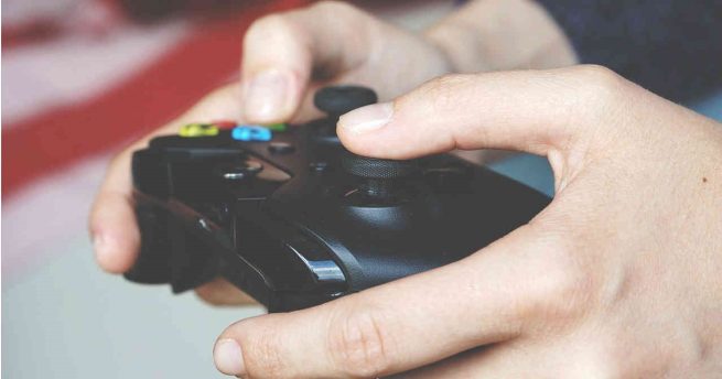 Qué les pasa a las manos cuando se abusa de los videojuegos