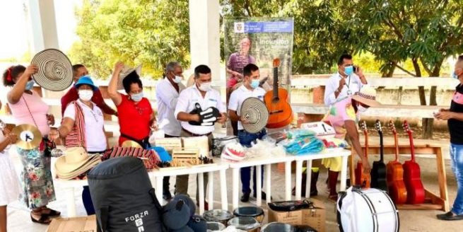 Dotaciones para la recuperación de prácticas sociales y culturales fueron entregadas a comunidad en Cesar