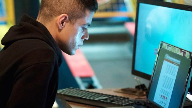 Cómo prevenir que se dañe la vista frente a la computadora