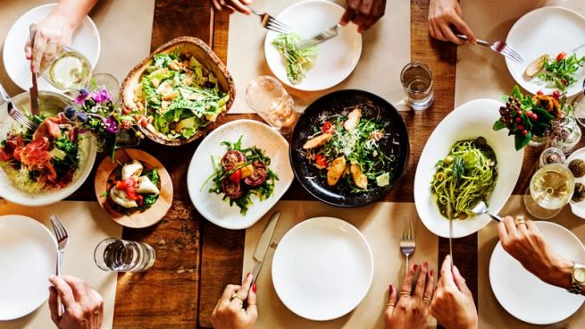 Qué alimentos debes evitar antes de dormir