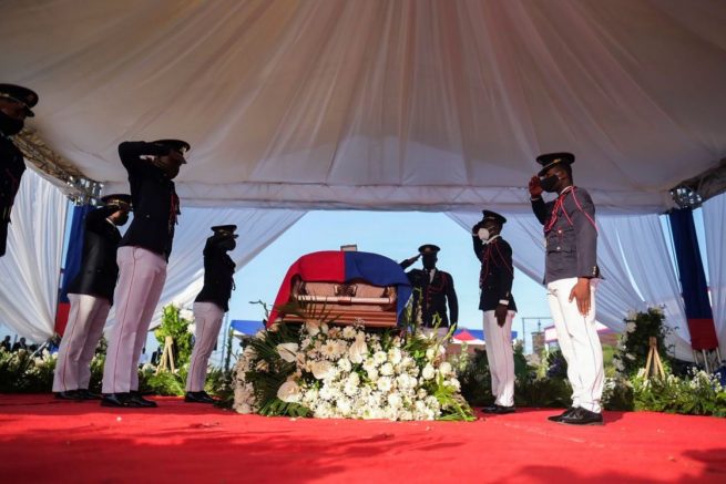 Funeral de Moise se celebra en Haití en medio de tensión por dudas sobre asesinato