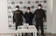Capturado cuando transportaba en una caleta de su motocicleta un arma con municiones