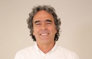 Precandidato Fajardo dice que él representa una capacidad para unir