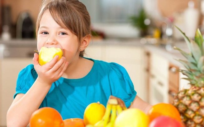 Los niños que comen más frutas y verduras muestran una mejor salud mental