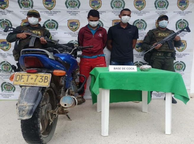 Capturados en una motocicleta con 1.000 gramos de base de coca