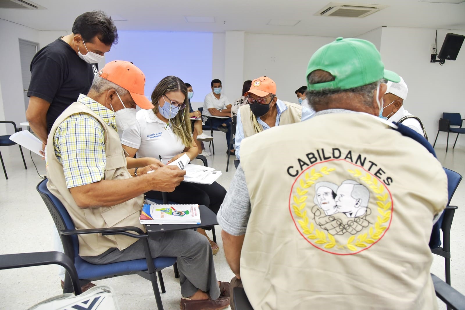 Se abre participación activa a adultos mayores para actualizar política de vejez y envejecimiento en Cesar