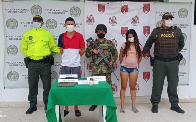 Capturados en allanamiento por porte ilegal de arma de fuegoCapturados en allanamiento por porte ilegal de arma de fuego