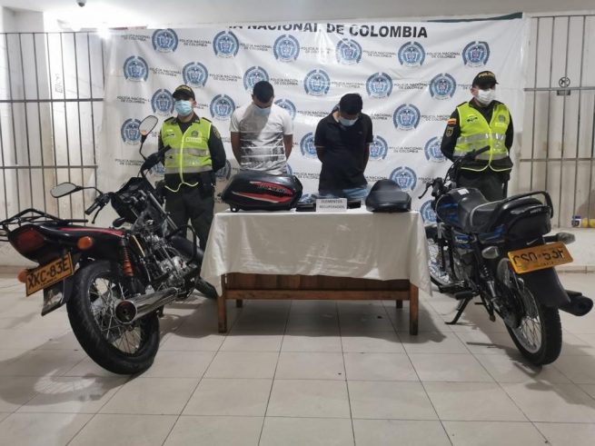 Dos personas capturadas cuando desmantelaban una motocicleta