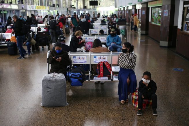 En el puente festivo se movilizaron 1.286.279 viajeros por las principales terminales del país