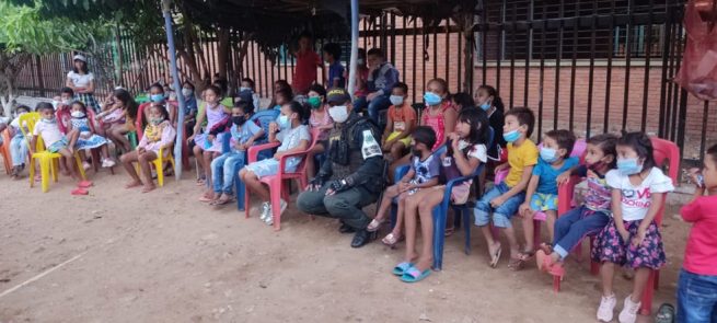 En Valledupar, la Policía sensibiliza el cuidado de los niños para fin de año