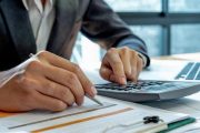 Así se debe pagar la prima de servicios para los trabajadores domésticos