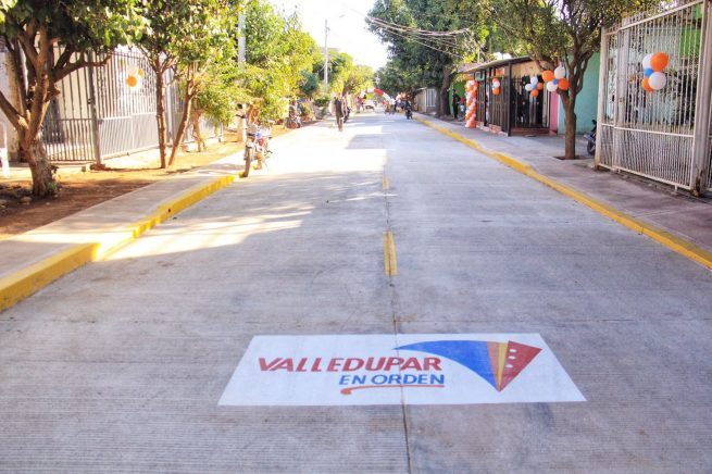 Pavimento y alcantarillado, mejoran la calidad de vida de habitantes del barrio Villa del Rosario