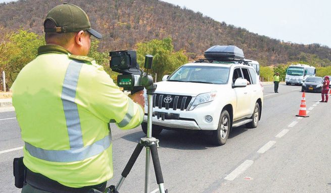 Más de 12 millones 200 mil vehículos se movilizaron por las carreteras en fin de año y el puente festivo