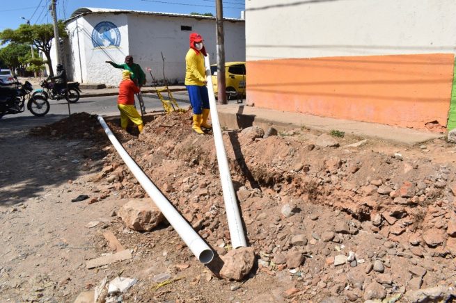Después de años de sufrir por el agua, en el barrio El Carmen se soluciona esta problemática