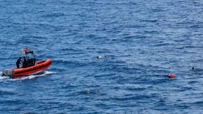 Un naufragio frente a las costas de Florida deja 38 desaparecidos y un fallecido