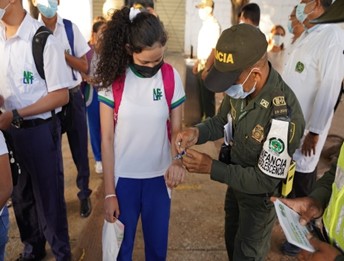 Policía Cesar despliega acciones en el regreso a clases presencial